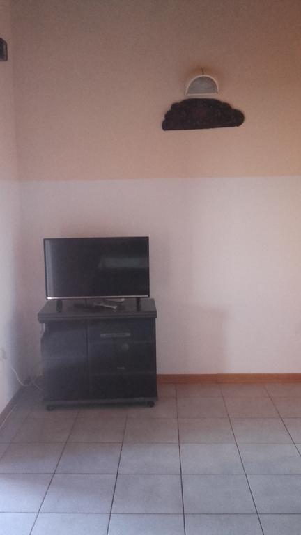 Corry 1 Apartment ราฟนี ภายนอก รูปภาพ