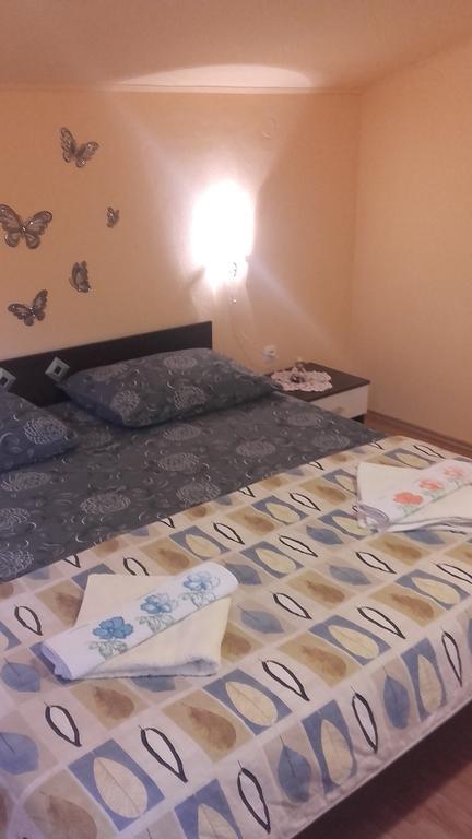 Corry 1 Apartment ราฟนี ภายนอก รูปภาพ